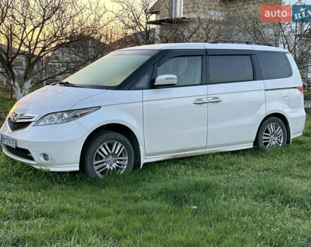 Белый Хонда Элизион, объемом двигателя 3 л и пробегом 210 тыс. км за 9900 $, фото 32 на Automoto.ua