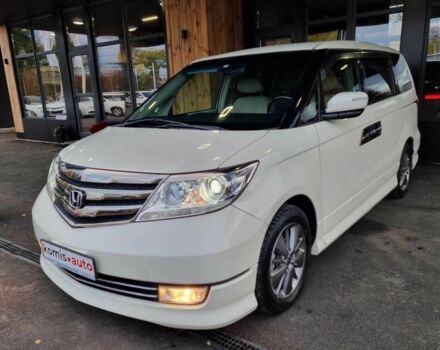 Белый Хонда Элизион, объемом двигателя 2.35 л и пробегом 200 тыс. км за 11599 $, фото 1 на Automoto.ua