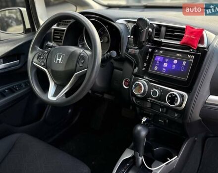Хонда ФИТ 2014 в Киеве на Automoto.ua Белый Хонда ФИТ, объемом двигателя 1.5 л и пробегом 94 тыс. км за 10500 $, фото 25 на Automoto.ua