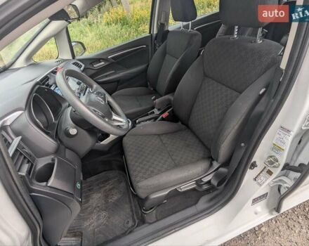 Белый Хонда ФИТ, объемом двигателя 1.5 л и пробегом 180 тыс. км за 8999 $, фото 4 на Automoto.ua