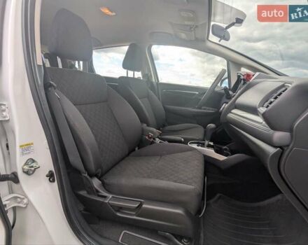 Белый Хонда ФИТ, объемом двигателя 1.5 л и пробегом 180 тыс. км за 8999 $, фото 2 на Automoto.ua