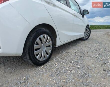 Белый Хонда ФИТ, объемом двигателя 1.5 л и пробегом 180 тыс. км за 8999 $, фото 16 на Automoto.ua