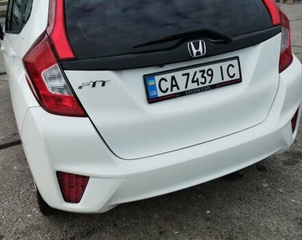 Белый Хонда ФИТ, объемом двигателя 1.5 л и пробегом 49 тыс. км за 11800 $, фото 2 на Automoto.ua