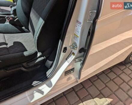 Белый Хонда ФИТ, объемом двигателя 1.5 л и пробегом 180 тыс. км за 8999 $, фото 12 на Automoto.ua