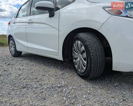 Белый Хонда ФИТ, объемом двигателя 1.5 л и пробегом 180 тыс. км за 8999 $, фото 17 на Automoto.ua