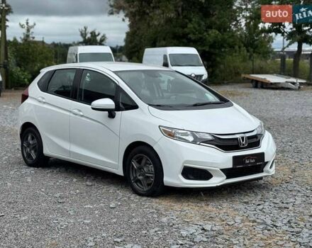 Белый Хонда ФИТ, объемом двигателя 1.5 л и пробегом 138 тыс. км за 9950 $, фото 5 на Automoto.ua
