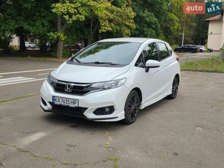 Белый Хонда ФИТ, объемом двигателя 1.5 л и пробегом 118 тыс. км за 12200 $, фото 1 на Automoto.ua
