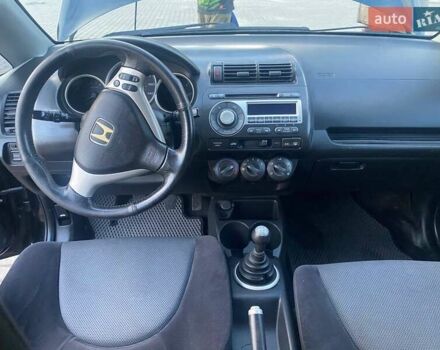 Черный Хонда ФИТ, объемом двигателя 1.5 л и пробегом 183 тыс. км за 5700 $, фото 14 на Automoto.ua