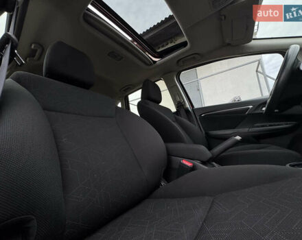 Червоний Хонда ФІТ, об'ємом двигуна 1.5 л та пробігом 74 тис. км за 10450 $, фото 45 на Automoto.ua