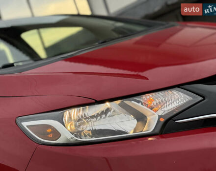 Червоний Хонда ФІТ, об'ємом двигуна 1.5 л та пробігом 74 тис. км за 10450 $, фото 5 на Automoto.ua