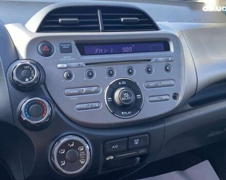 Хонда ФИТ, объемом двигателя 1.5 л и пробегом 130 тыс. км за 7400 $, фото 21 на Automoto.ua