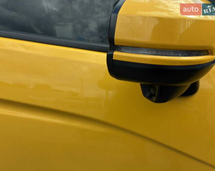Желтый Хонда ФИТ, объемом двигателя 1.5 л и пробегом 135 тыс. км за 12500 $, фото 11 на Automoto.ua
