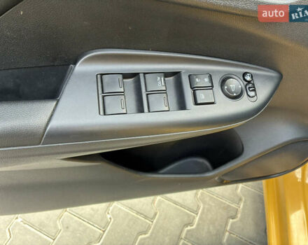 Желтый Хонда ФИТ, объемом двигателя 1.5 л и пробегом 135 тыс. км за 12500 $, фото 36 на Automoto.ua