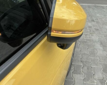 Желтый Хонда ФИТ, объемом двигателя 1.5 л и пробегом 136 тыс. км за 12000 $, фото 4 на Automoto.ua