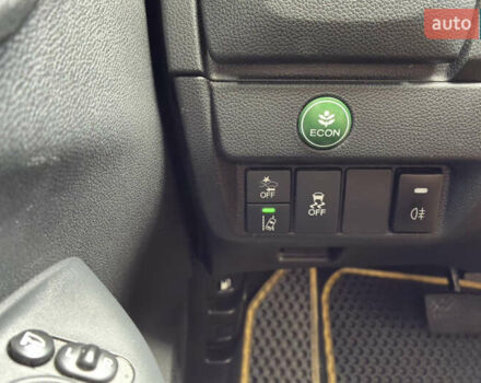 Желтый Хонда ФИТ, объемом двигателя 1.5 л и пробегом 137 тыс. км за 12000 $, фото 10 на Automoto.ua