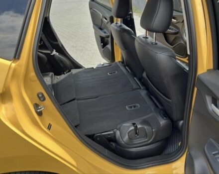 Желтый Хонда ФИТ, объемом двигателя 1.5 л и пробегом 136 тыс. км за 12000 $, фото 5 на Automoto.ua