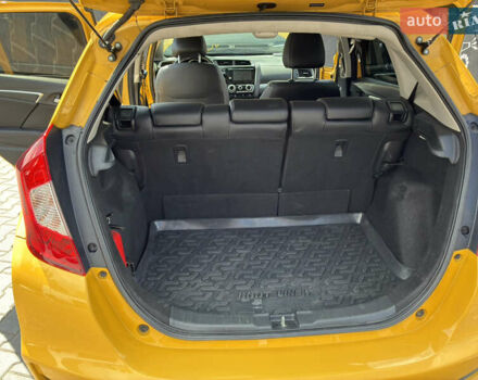 Желтый Хонда ФИТ, объемом двигателя 1.5 л и пробегом 135 тыс. км за 12500 $, фото 16 на Automoto.ua