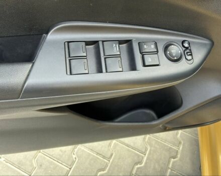 Желтый Хонда ФИТ, объемом двигателя 1.5 л и пробегом 136 тыс. км за 12000 $, фото 14 на Automoto.ua