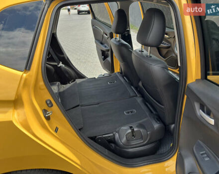 Желтый Хонда ФИТ, объемом двигателя 1.5 л и пробегом 135 тыс. км за 12500 $, фото 20 на Automoto.ua