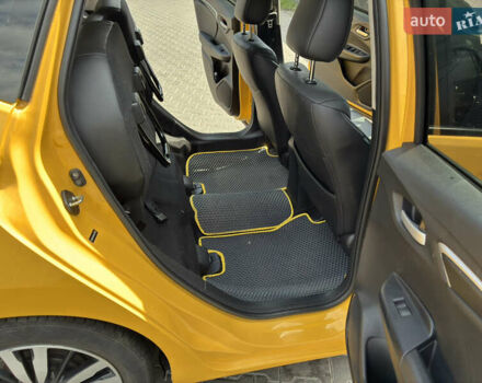 Желтый Хонда ФИТ, объемом двигателя 1.5 л и пробегом 135 тыс. км за 12500 $, фото 22 на Automoto.ua