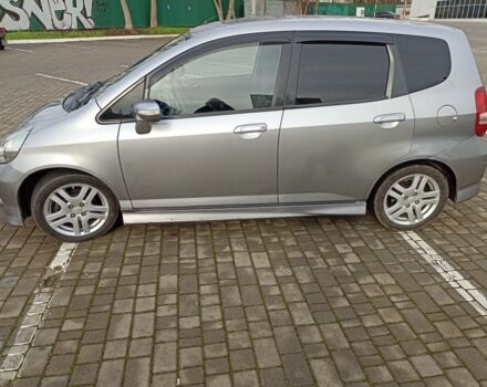 Серый Хонда ФИТ, объемом двигателя 1.3 л и пробегом 240 тыс. км за 5400 $, фото 1 на Automoto.ua