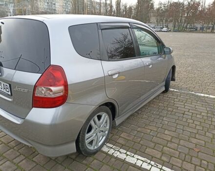 Серый Хонда ФИТ, объемом двигателя 1.3 л и пробегом 240 тыс. км за 5400 $, фото 4 на Automoto.ua