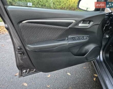 Серый Хонда ФИТ, объемом двигателя 1.5 л и пробегом 45 тыс. км за 11500 $, фото 10 на Automoto.ua