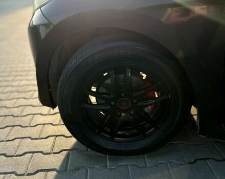 Черный Хонда ФРВ, объемом двигателя 1.7 л и пробегом 292 тыс. км за 4800 $, фото 7 на Automoto.ua