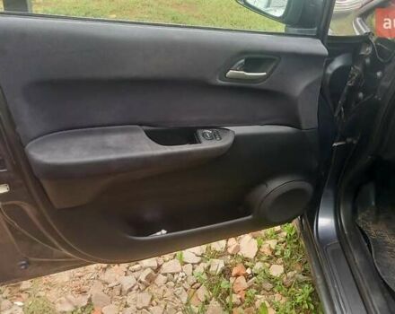 Серый Хонда ФРВ, объемом двигателя 1.7 л и пробегом 251 тыс. км за 5555 $, фото 4 на Automoto.ua