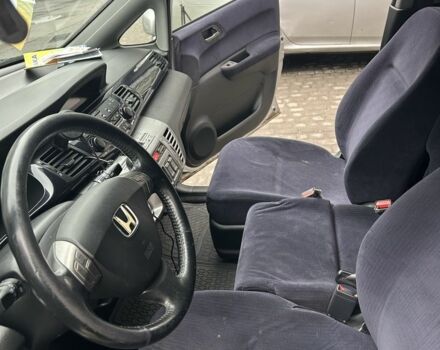 Сірий Хонда ФРВ, об'ємом двигуна 2.2 л та пробігом 278 тис. км за 5000 $, фото 5 на Automoto.ua