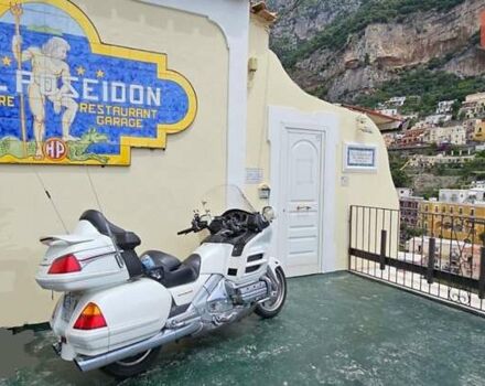 Белый Хонда GL 1800 Gold Wing, объемом двигателя 0 л и пробегом 50 тыс. км за 12000 $, фото 7 на Automoto.ua
