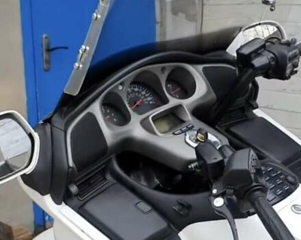 Білий Хонда GL 1800 Gold Wing, об'ємом двигуна 0 л та пробігом 50 тис. км за 12000 $, фото 6 на Automoto.ua