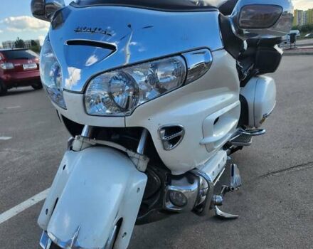 Білий Хонда GL 1800 Gold Wing, об'ємом двигуна 1.8 л та пробігом 65 тис. км за 9500 $, фото 2 на Automoto.ua
