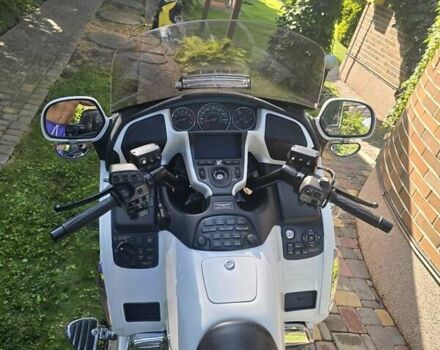 Білий Хонда GL 1800 Gold Wing, об'ємом двигуна 1.8 л та пробігом 69 тис. км за 11000 $, фото 9 на Automoto.ua