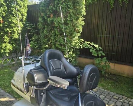 Білий Хонда GL 1800 Gold Wing, об'ємом двигуна 1.8 л та пробігом 69 тис. км за 11000 $, фото 10 на Automoto.ua