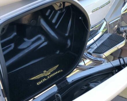 Белый Хонда GL 1800 Gold Wing, объемом двигателя 1.8 л и пробегом 42 тыс. км за 14250 $, фото 39 на Automoto.ua