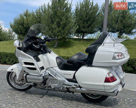 Белый Хонда GL 1800 Gold Wing, объемом двигателя 1.8 л и пробегом 60 тыс. км за 11999 $, фото 3 на Automoto.ua