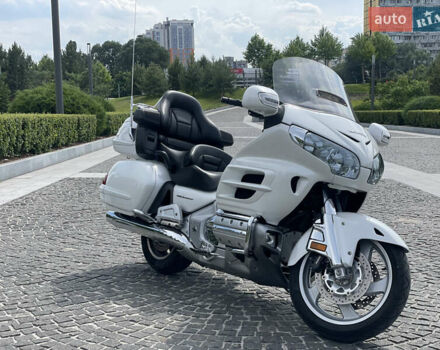 Белый Хонда GL 1800 Gold Wing, объемом двигателя 1.8 л и пробегом 60 тыс. км за 11999 $, фото 2 на Automoto.ua