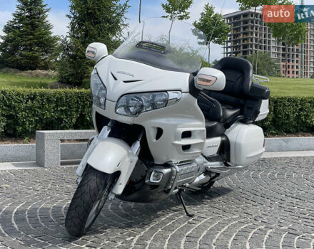 Белый Хонда GL 1800 Gold Wing, объемом двигателя 1.8 л и пробегом 60 тыс. км за 11999 $, фото 1 на Automoto.ua