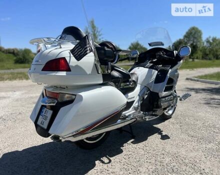 Білий Хонда GL 1800 Gold Wing, об'ємом двигуна 0 л та пробігом 27 тис. км за 16700 $, фото 6 на Automoto.ua