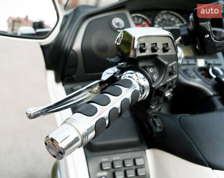 Белый Хонда GL 1800 Gold Wing, объемом двигателя 0 л и пробегом 21 тыс. км за 20000 $, фото 13 на Automoto.ua