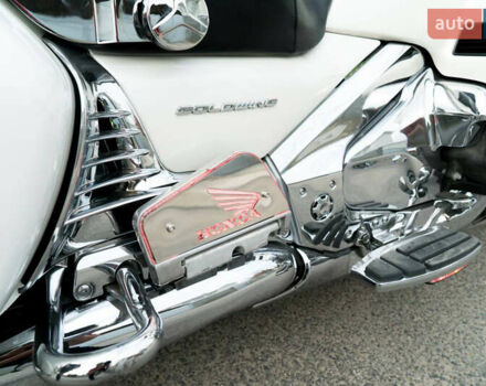 Белый Хонда GL 1800 Gold Wing, объемом двигателя 0 л и пробегом 21 тыс. км за 20000 $, фото 11 на Automoto.ua