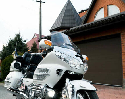 Белый Хонда GL 1800 Gold Wing, объемом двигателя 0 л и пробегом 21 тыс. км за 20000 $, фото 8 на Automoto.ua