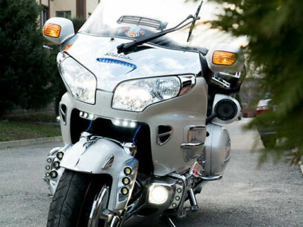 Белый Хонда GL 1800 Gold Wing, объемом двигателя 0 л и пробегом 21 тыс. км за 20000 $, фото 1 на Automoto.ua