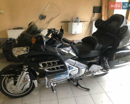Черный Хонда GL 1800 Gold Wing, объемом двигателя 1.8 л и пробегом 78 тыс. км за 8200 $, фото 4 на Automoto.ua