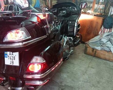 Черный Хонда GL 1800 Gold Wing, объемом двигателя 1.83 л и пробегом 72 тыс. км за 11999 $, фото 1 на Automoto.ua