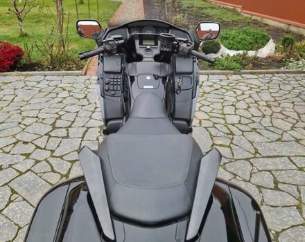 Черный Хонда GL 1800 Gold Wing, объемом двигателя 1.8 л и пробегом 1 тыс. км за 10500 $, фото 8 на Automoto.ua