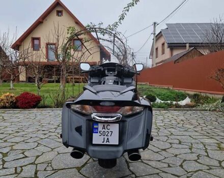 Черный Хонда GL 1800 Gold Wing, объемом двигателя 1.8 л и пробегом 1 тыс. км за 10500 $, фото 12 на Automoto.ua