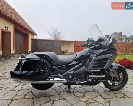 Черный Хонда GL 1800 Gold Wing, объемом двигателя 1.8 л и пробегом 1 тыс. км за 10500 $, фото 11 на Automoto.ua