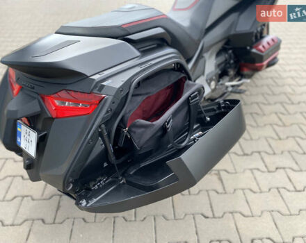 Черный Хонда GL 1800 Gold Wing, объемом двигателя 1.83 л и пробегом 24 тыс. км за 24999 $, фото 8 на Automoto.ua